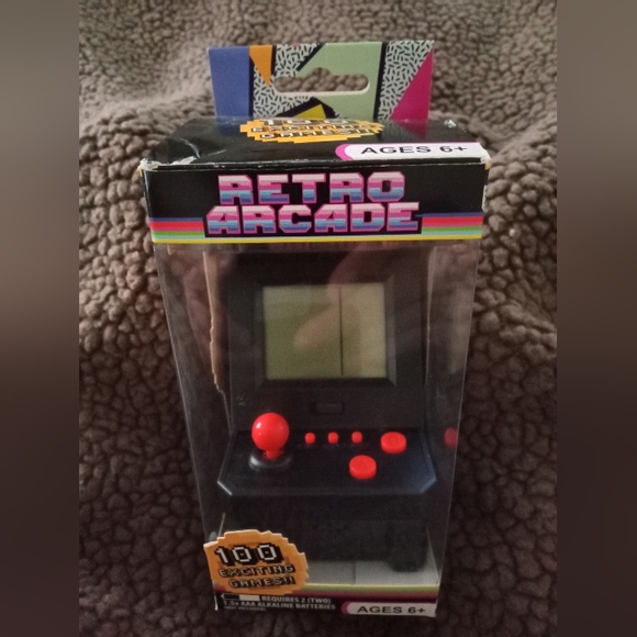 Retro Arcade hand held video game - Picture 2 of 5